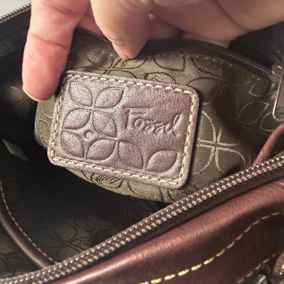 Vintage Fossil Brown Leather Shoulder Boho Bag Purse Silver Key Charm Zip - Picture 4 of 15